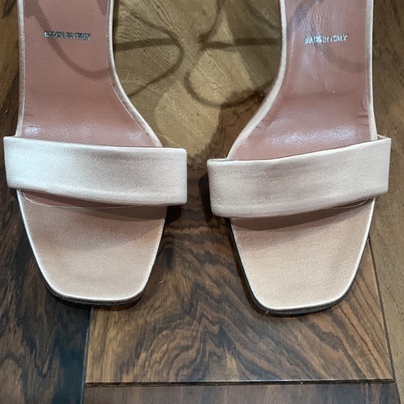Prada satin heels - beautiful condition! - Picture 3 of 8